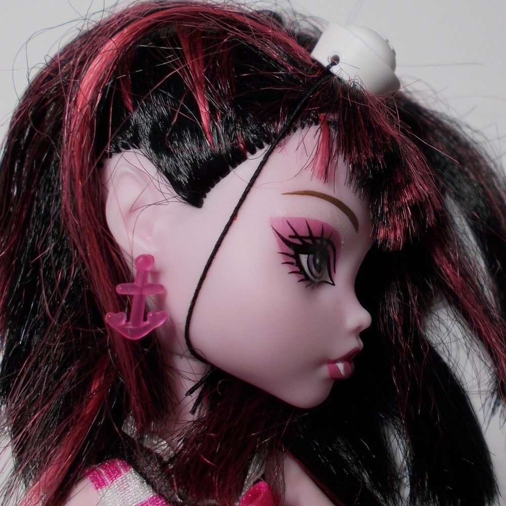 Monster High Draculaura the sailor Doll EUC - Picture 11 of 12